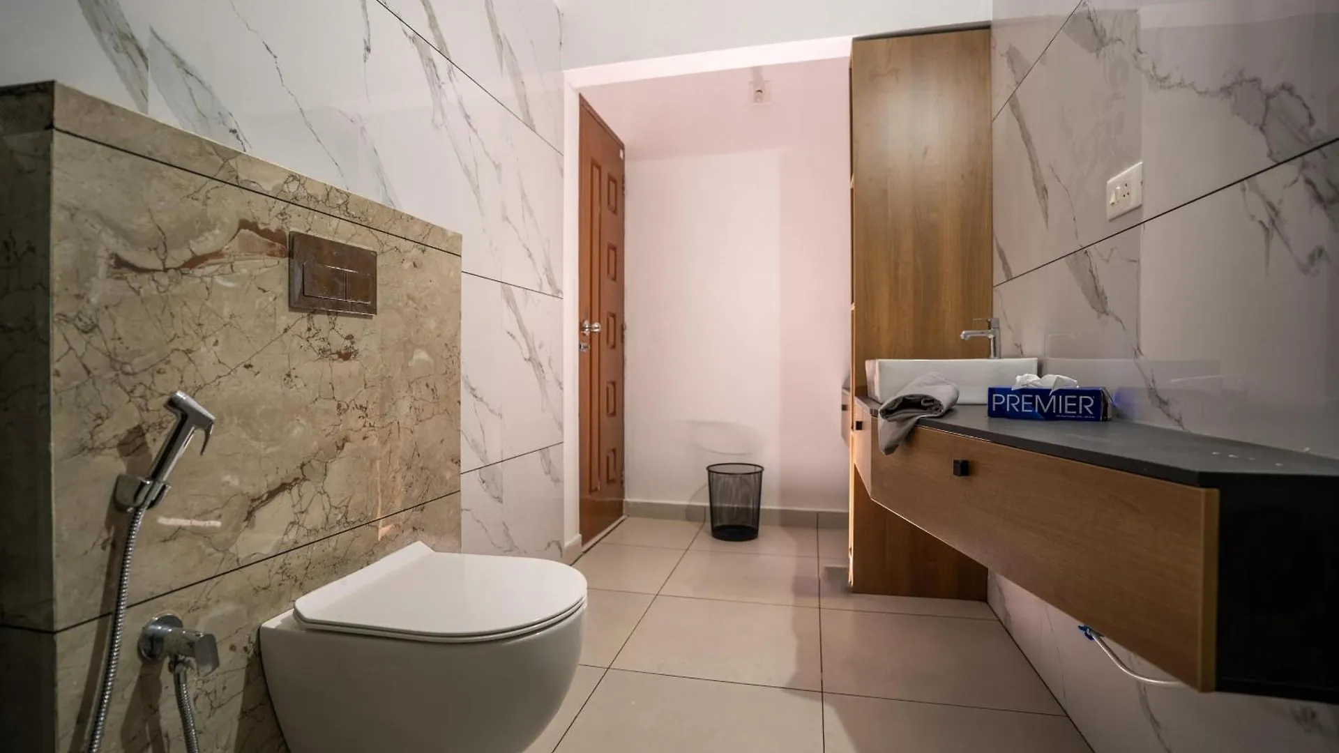 Barakath Square Apartments & Rooms Erattupetta