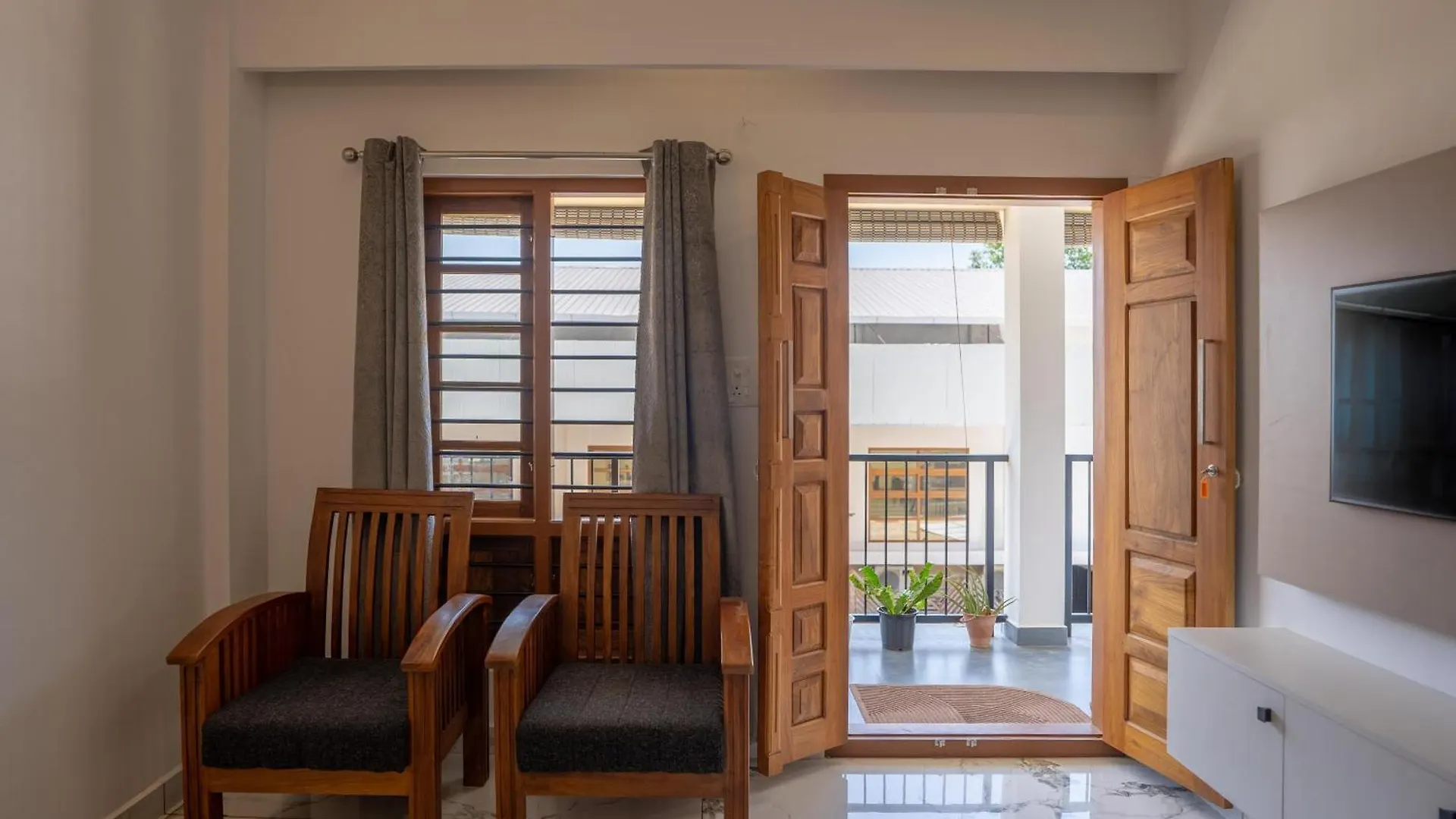 Barakath Square Apartments & Rooms Erattupetta